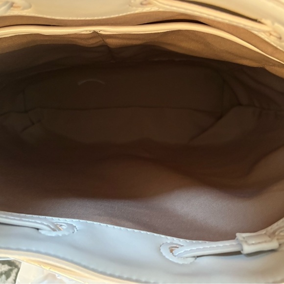 NWT Tahari Cream Shoulder Bag - Picture 5 of 8